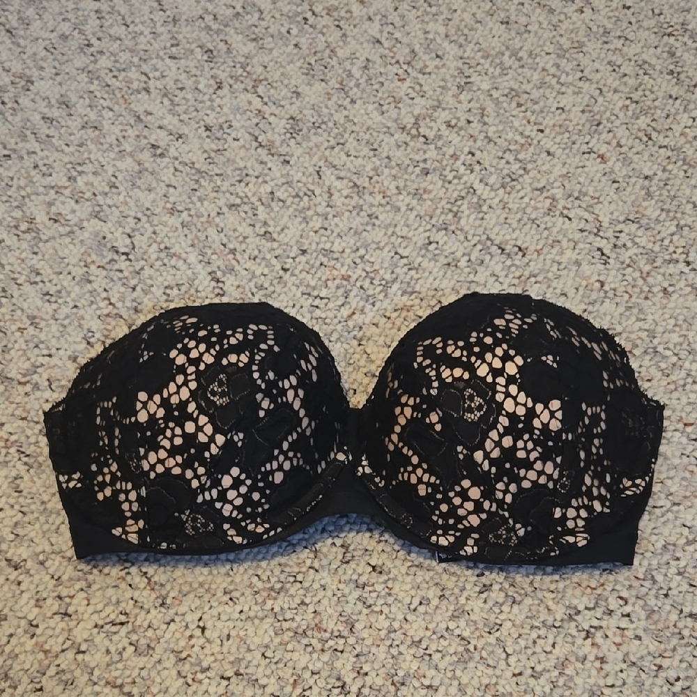 Victorias Secret, Black Lace Strapless Bra